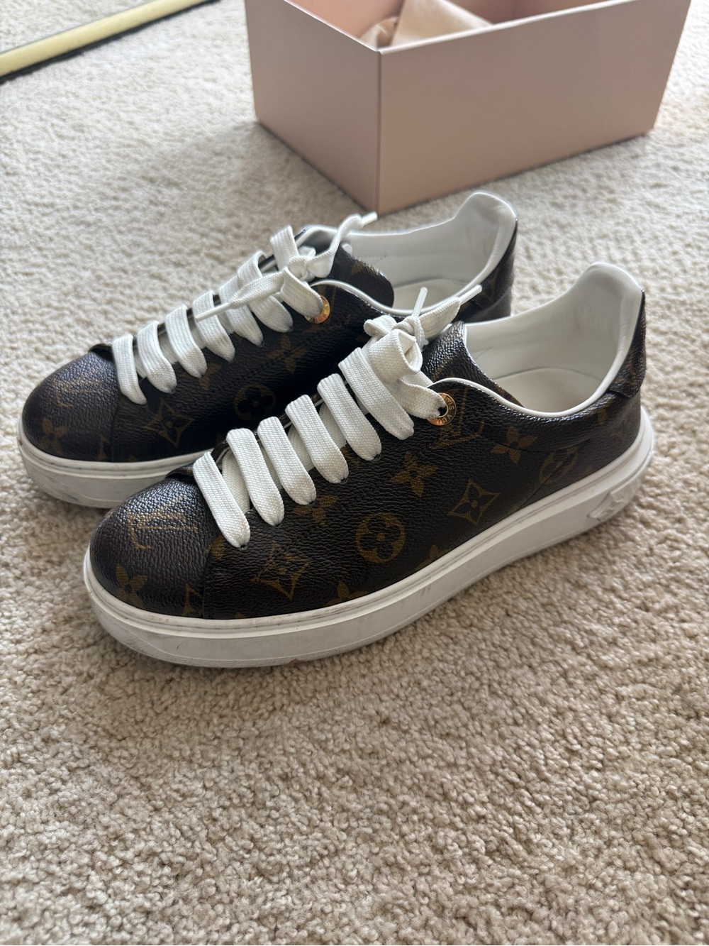 Louis Vuitton Sneakers